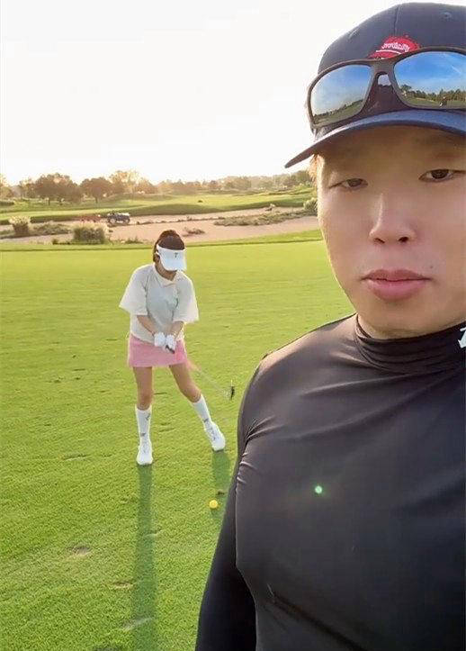 家人再正常, 庭成员, 出笑话