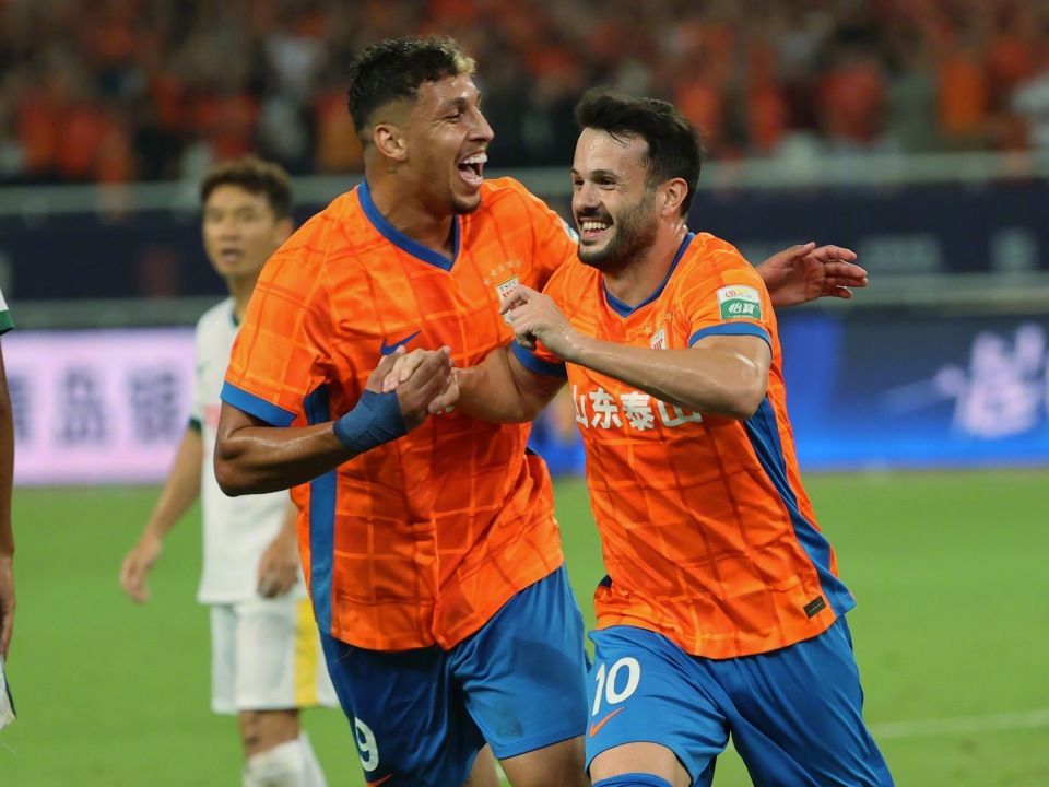 中尽快走出, 申花脚下, 首尾对决